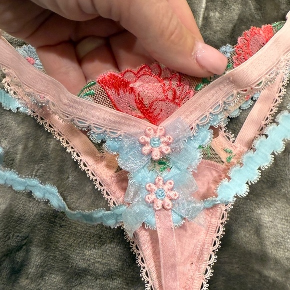 New! For Love And Lemons Swaying Rose Thong Panty 31272 - Picture 10 of 13